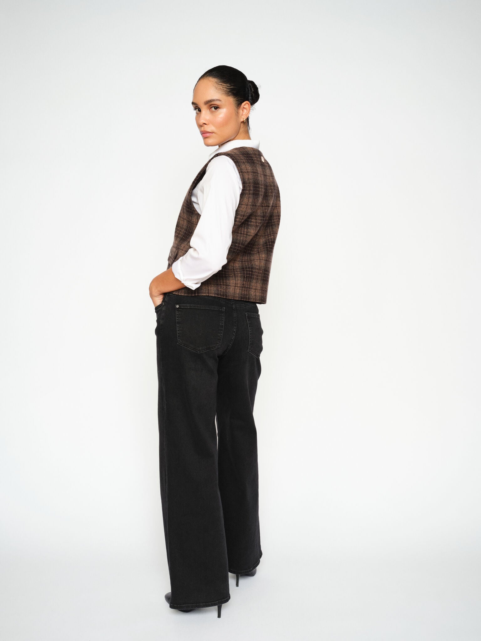 Modelshot / Black / Detail